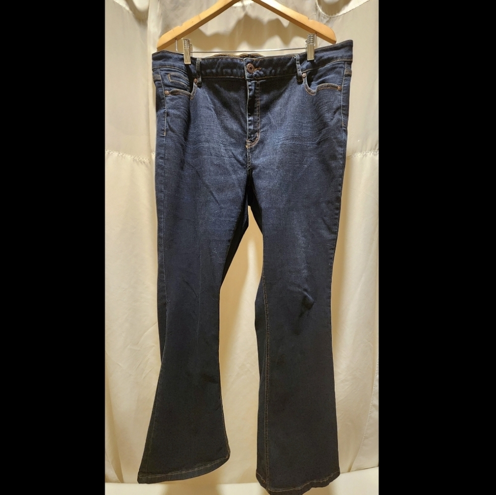 Plus Size Flared Leg Jeans